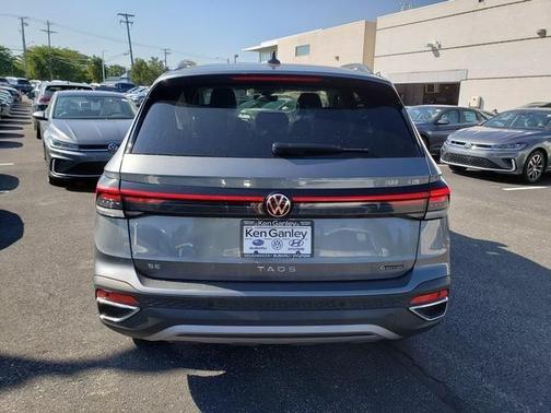 2025 Volkswagen Taos 1.5T SE