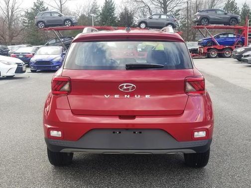 2023 Hyundai VENUE SEL