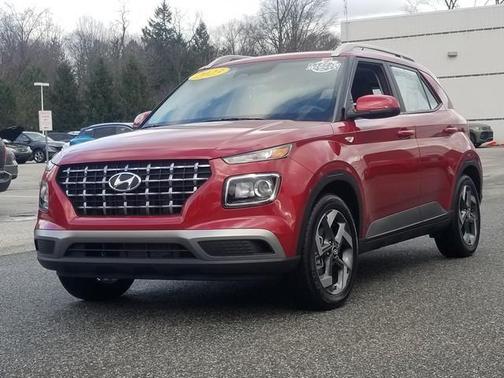 2023 Hyundai VENUE SEL