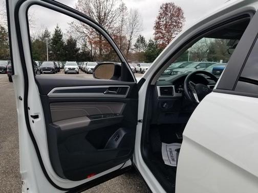 2022 Volkswagen Atlas 3.6 V6 SEL R-Line Black