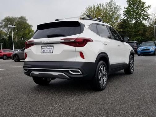 2022 Kia Seltos EX