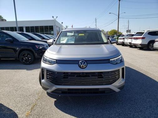 2025 Volkswagen Tiguan 2.0T SE