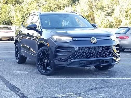 2025 Volkswagen Tiguan 2.0T SE R-Line Black