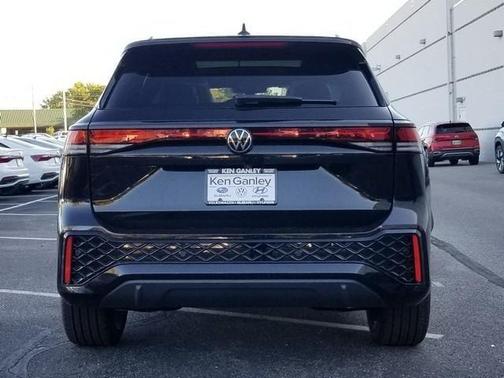 2025 Volkswagen Tiguan 2.0T SE R-Line Black
