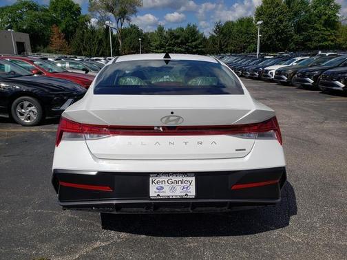 2025 Hyundai ELANTRA HEV Limited