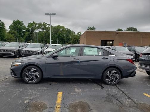2025 Hyundai ELANTRA SEL Convenience