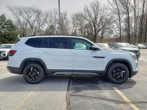 2025 Volkswagen Atlas 2.0T Peak Edition