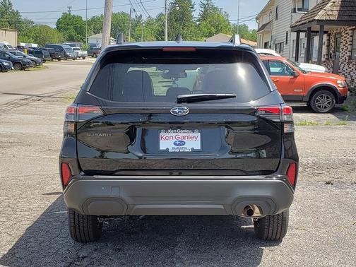 Crystal Black Silica 2026 Subaru Forester Premium