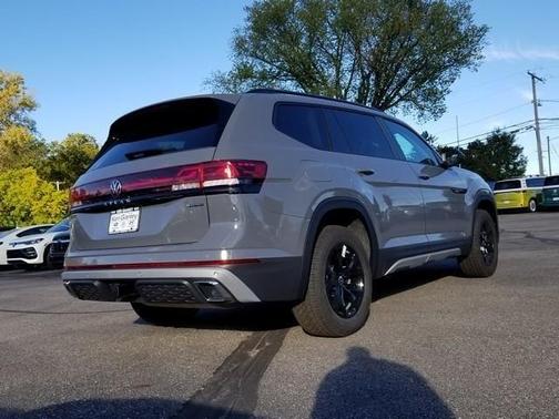 2026 Volkswagen Atlas PEAK EDITION