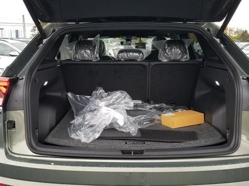 2026 Volkswagen Atlas Cross Sport 2.0T SE