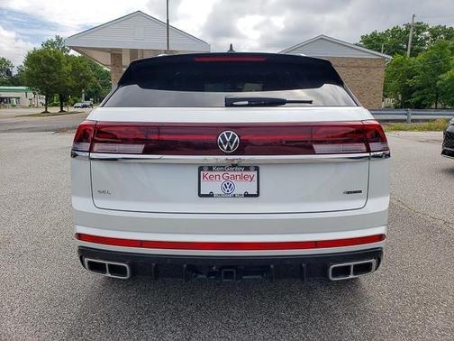 2025 Volkswagen Atlas Cross Sport 2.0T SEL Premium R-Line
