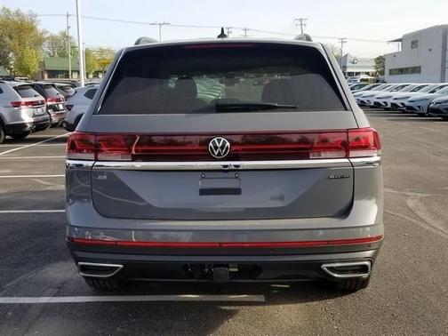 2025 Volkswagen Atlas 2.0T SE