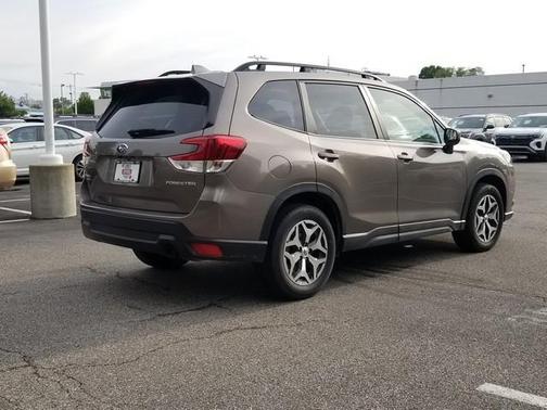 2022 Subaru Forester Premium