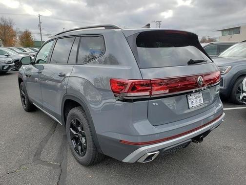 2025 Volkswagen Atlas 2.0T Peak Edition