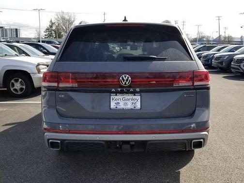 2025 Volkswagen Atlas 2.0T Peak Edition