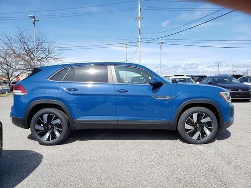2025 Volkswagen Atlas Cross Sport 2.0T SE w/Technology