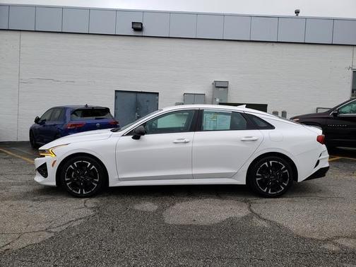 2022 Kia K5 GT-Line
