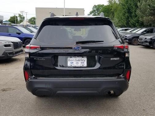Crystal Black Silica 2026 Subaru Forester Premium