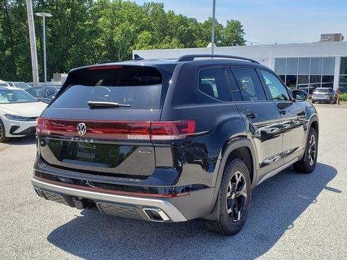 2025 Volkswagen Atlas 2.0T Peak Edition
