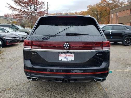 2026 Volkswagen Atlas 2.0T SEL Premium R-Line