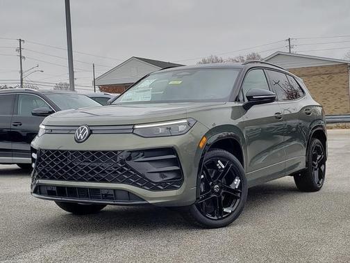 2026 Volkswagen Tiguan 2.0T SE R-Line Black