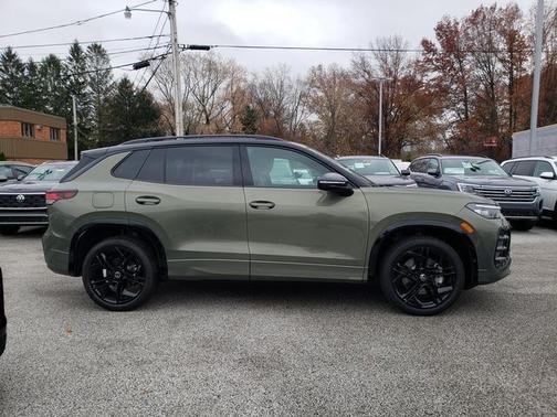 2026 Volkswagen Tiguan 2.0T SE R-Line Black