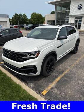 2023 Volkswagen Atlas Cross Sport 2.0T SEL R-Line Black
