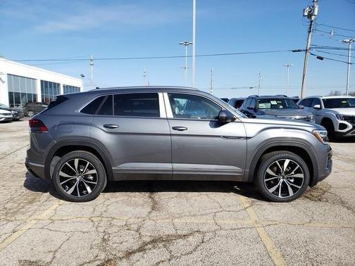 2025 Volkswagen Atlas Cross Sport 2.0T SEL Premium R-Line