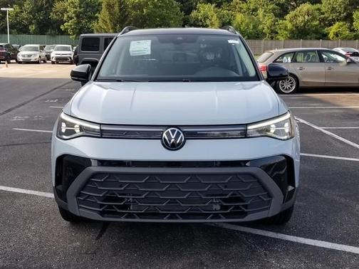 2025 Volkswagen Taos 1.5T SE Black