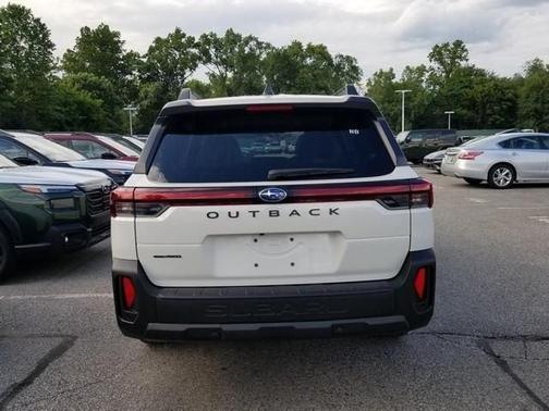 Crystal White Pearl 2026 Subaru Outback Premium