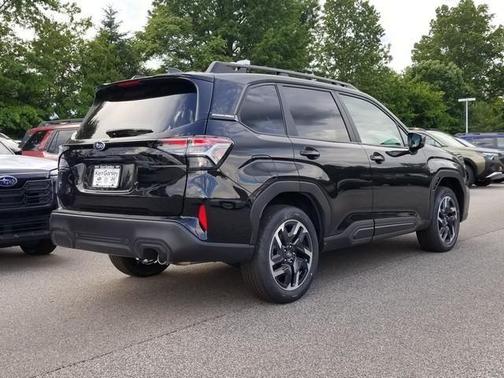 Crystal Black Silica 2026 Subaru Forester Limited