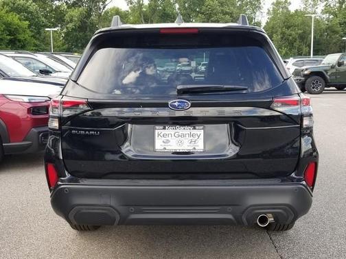 Crystal Black Silica 2026 Subaru Forester Limited