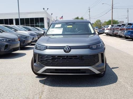 2025 Volkswagen Tiguan 2.0T SE