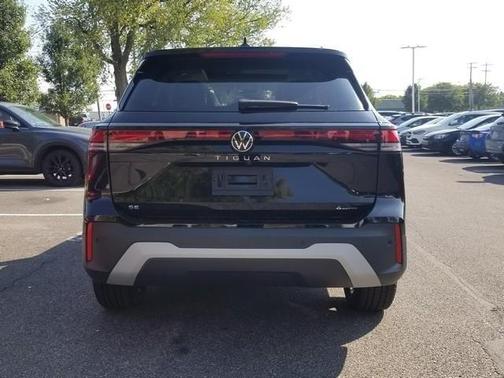 2025 Volkswagen Tiguan 2.0T SE