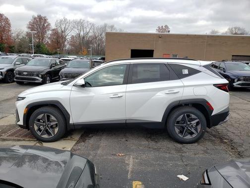 2026 Hyundai TUCSON SEL