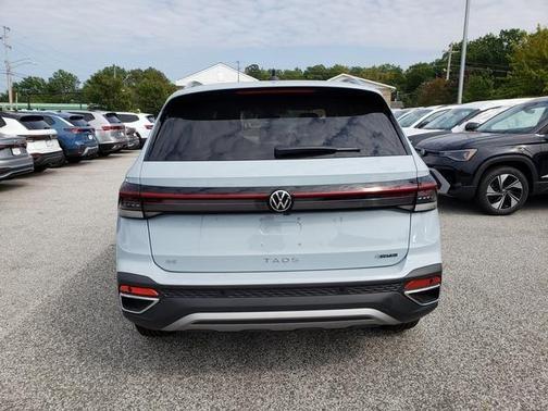 2025 Volkswagen Taos 1.5T SE
