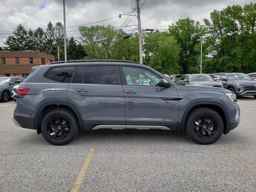 2025 Volkswagen Atlas 2.0T Peak Edition