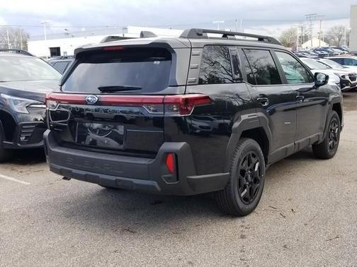 Crystal Black Silica 2026 Subaru Outback Limited