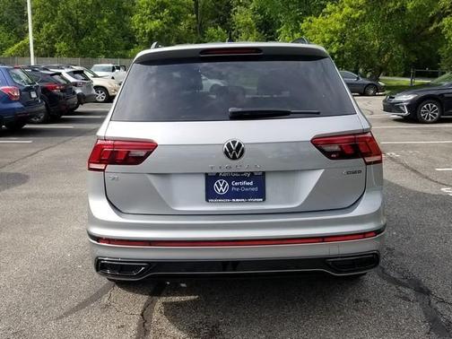 2022 Volkswagen Tiguan 2.0T SE R-Line Black