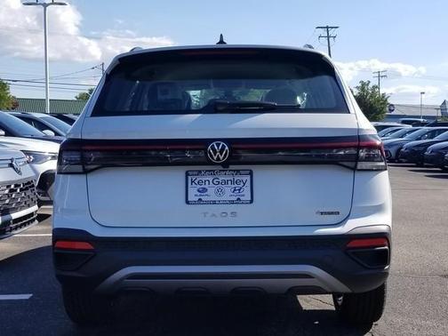 2025 Volkswagen Taos 1.5T S