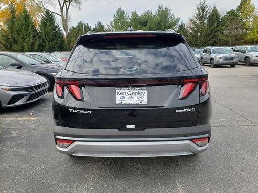 2026 Hyundai TUCSON Hybrid SEL