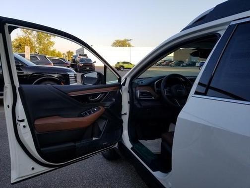 2025 Subaru Outback Touring XT