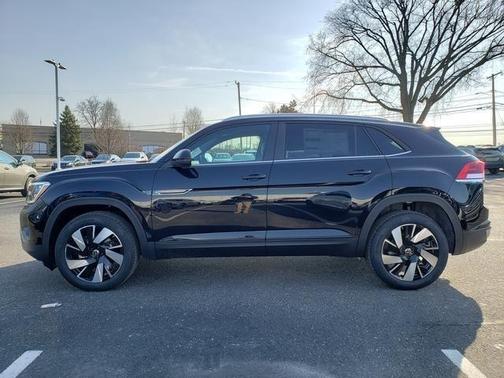 2025 Volkswagen Atlas Cross Sport 2.0T SE w/Technology