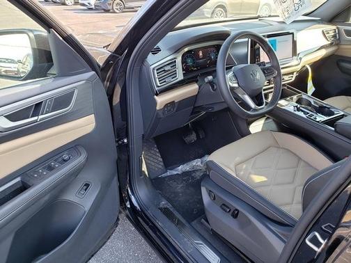 2025 Volkswagen Atlas Cross Sport 2.0T SE w/Technology