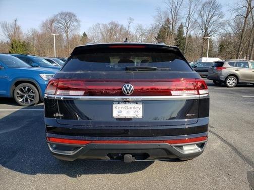 2025 Volkswagen Atlas Cross Sport 2.0T SE w/Technology