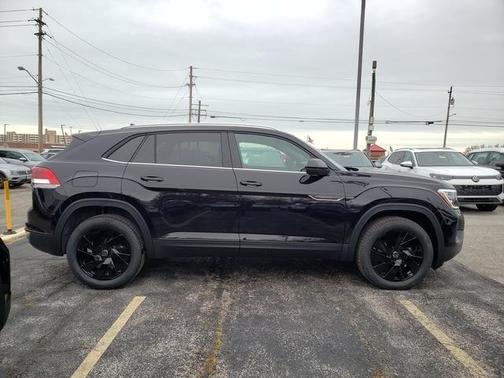 2026 Volkswagen Atlas Cross Sport 2.0T SE