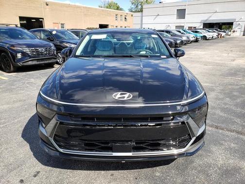 2025 Hyundai SONATA SE
