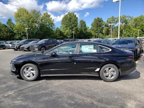 2025 Hyundai SONATA SE