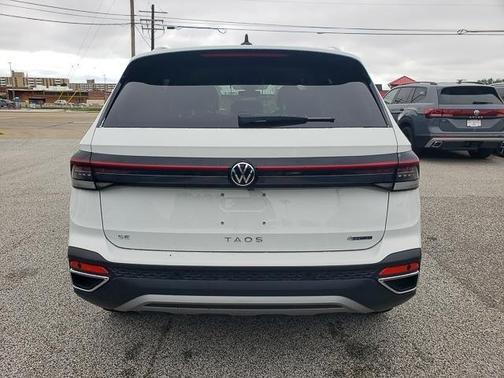 2025 Volkswagen Taos 1.5T SE