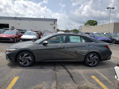 2025 Hyundai ELANTRA HEV Limited